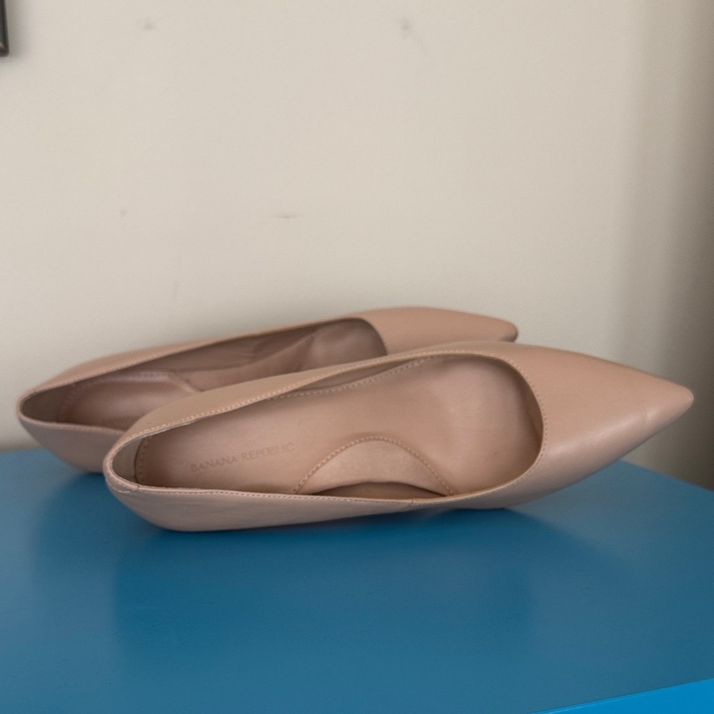 Banana Republic Beige Heels - Picture 3 of 3